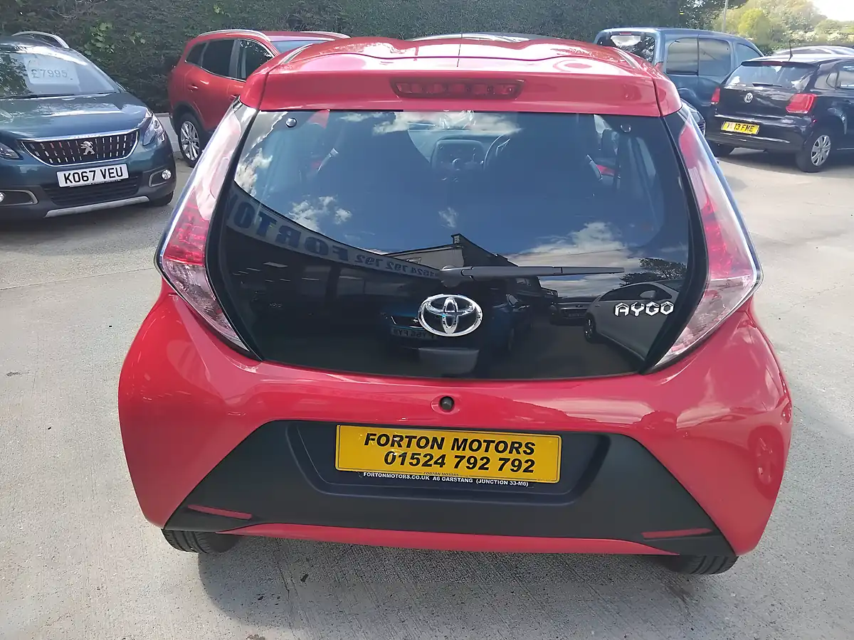 Used 2015 Toyota Aygo X Red - Interior and Exterior details 7