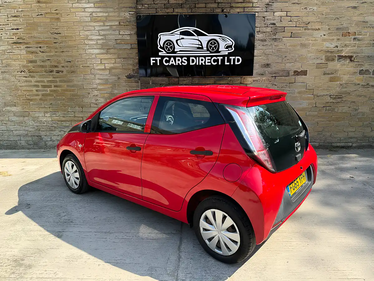 Used 2015 Toyota Aygo X Red - Interior and Exterior details 11