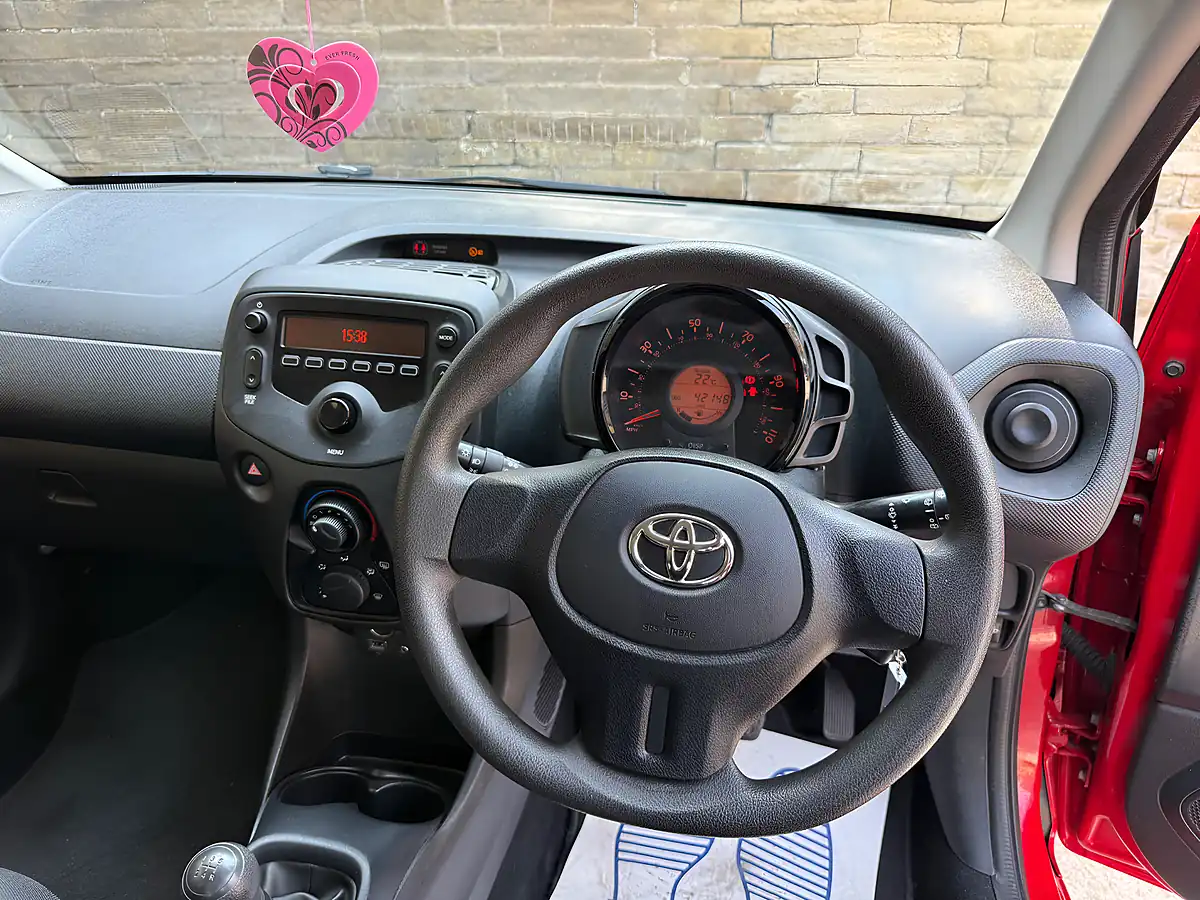 Used 2015 Toyota Aygo X Red - Interior and Exterior details 16