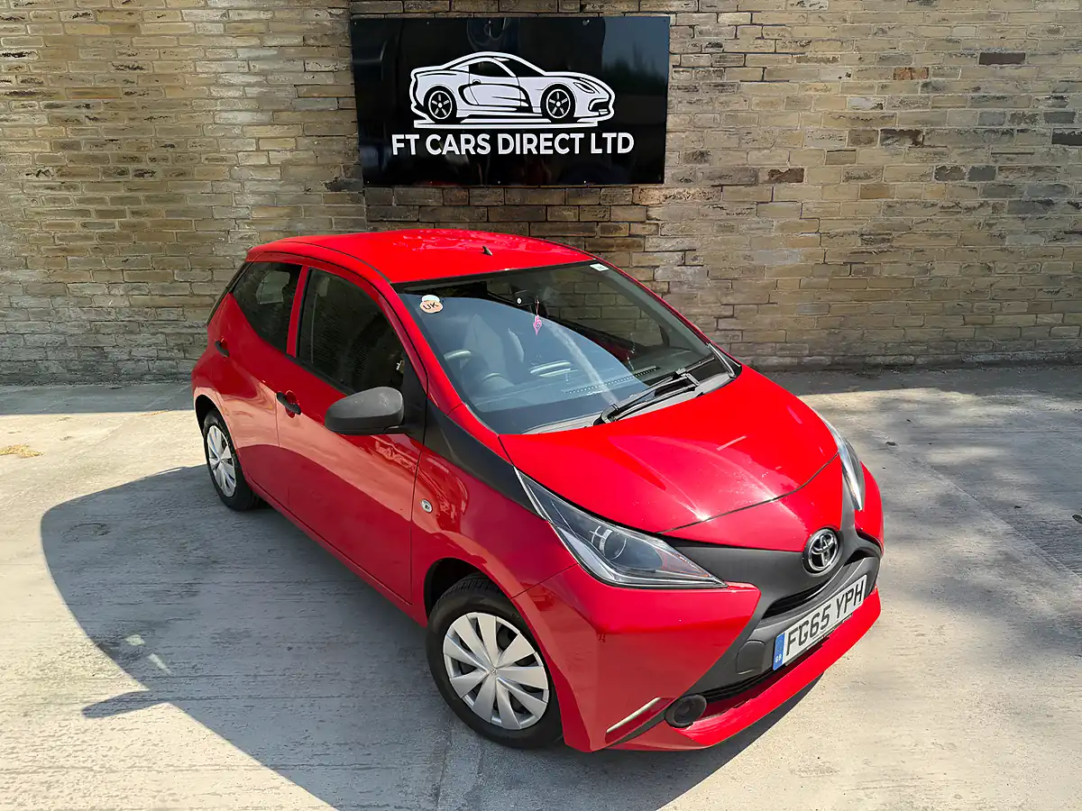 Used 2015 Toyota Aygo X Red - Interior and Exterior details 2