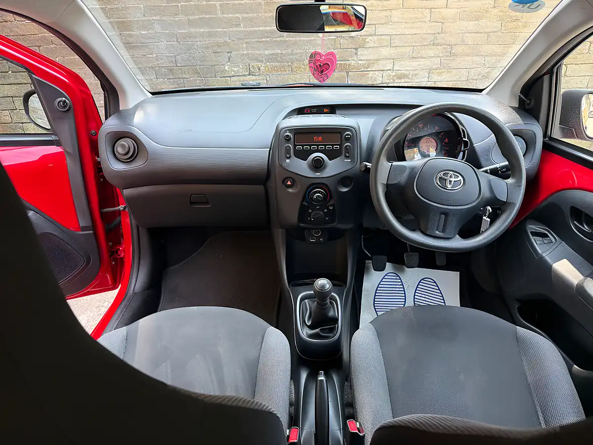 Used 2015 Toyota Aygo X Red - Interior and Exterior details 20