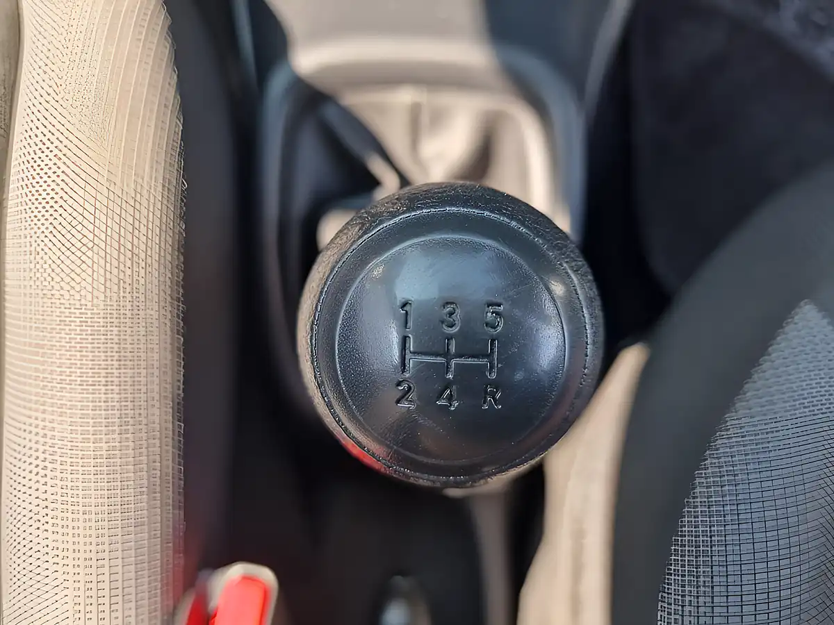 Used 2015 Toyota Aygo X White - Interior and Exterior details 13
