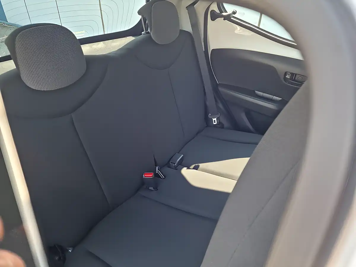 Used 2015 Toyota Aygo X White - Interior and Exterior details 14