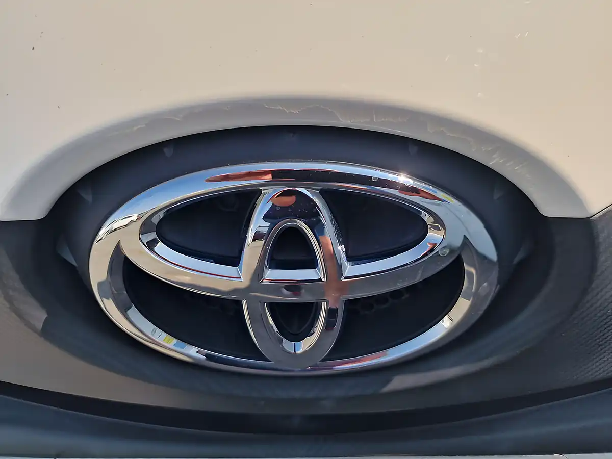 Used 2015 Toyota Aygo X White - Interior and Exterior details 16