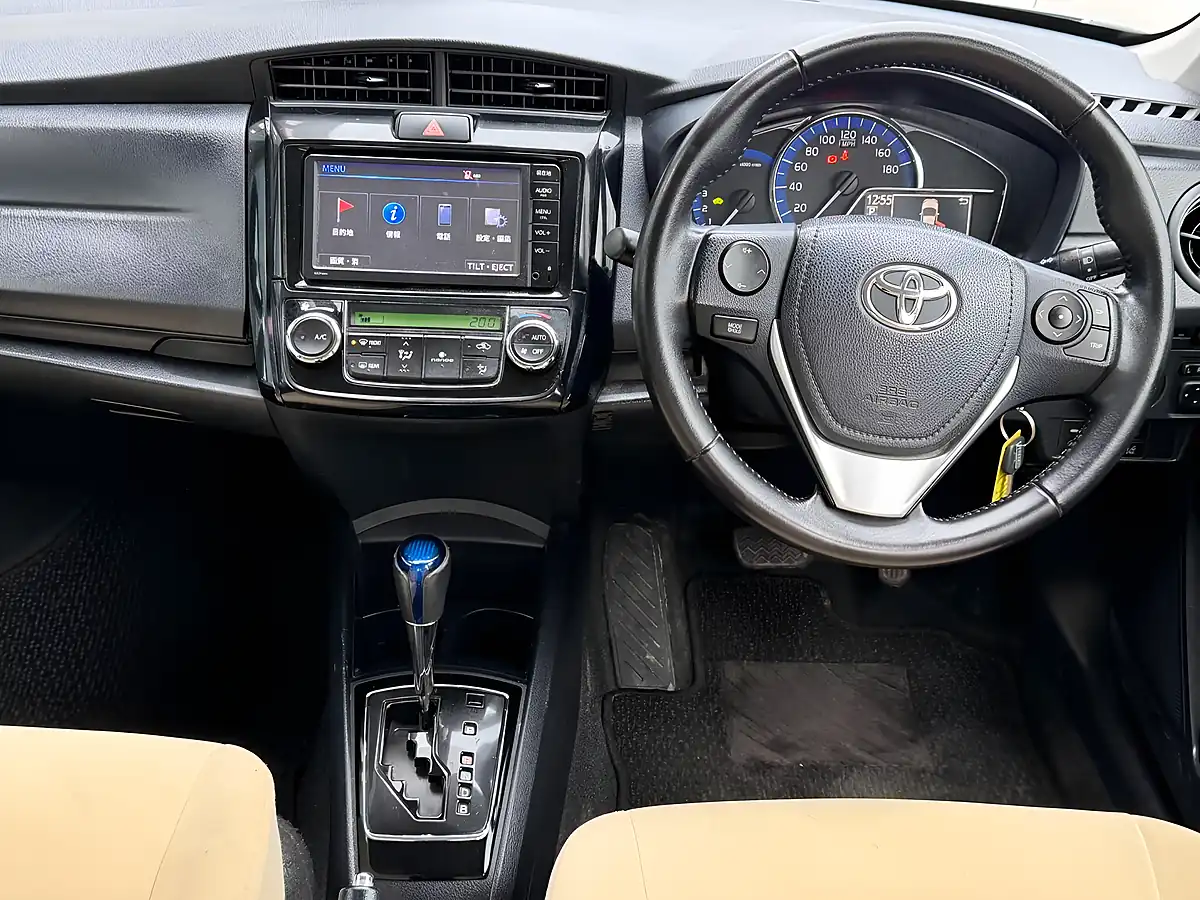 Used 2015 Toyota Corolla Axio Hybrid Blue - Interior and Exterior details 11