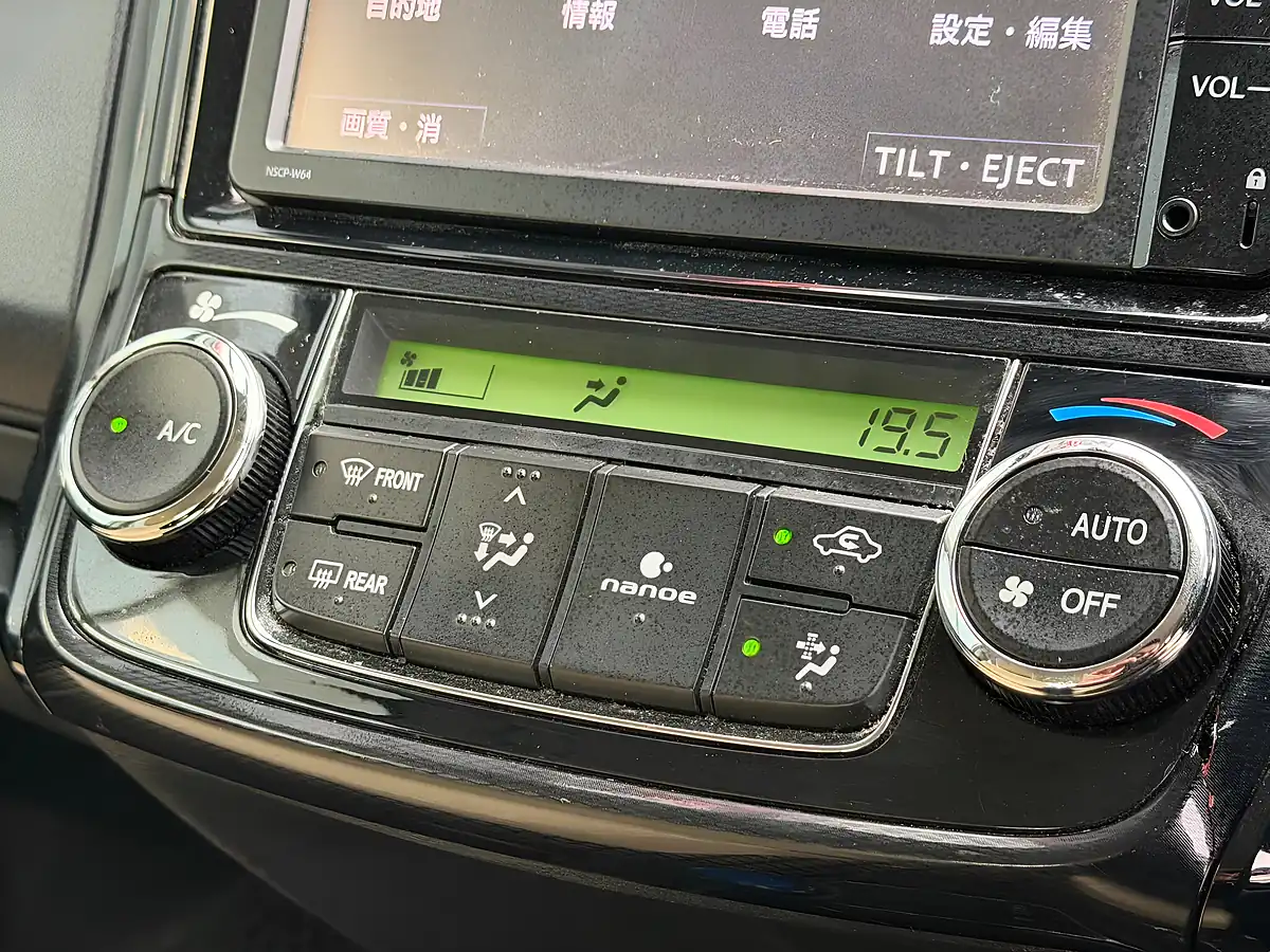 Used 2015 Toyota Corolla Axio Hybrid Blue - Interior and Exterior details 14