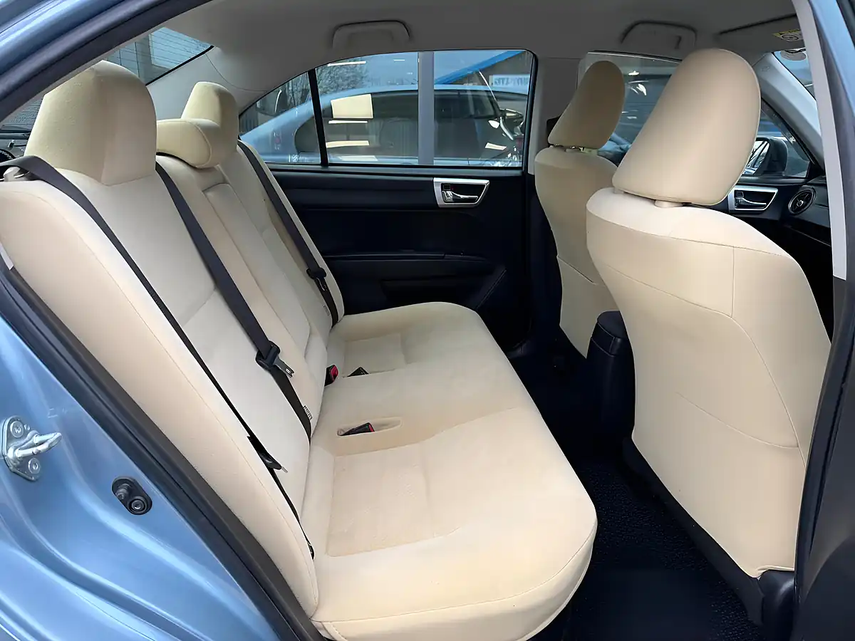 Used 2015 Toyota Corolla Axio Hybrid Blue - Interior and Exterior details 17