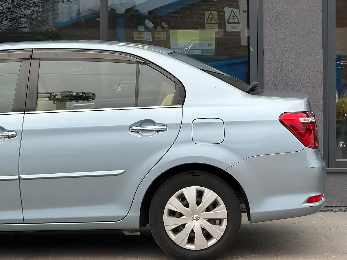 Used 2015 Toyota Corolla Axio Hybrid Blue - Interior and Exterior details 7