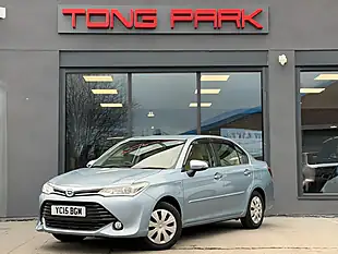 Used 2015 Toyota Corolla Axio Hybrid Blue - Interior and Exterior details 8