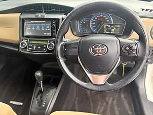 Used 2015 Toyota Corolla Axio Hybrid Pearl White - Interior and Exterior details 16