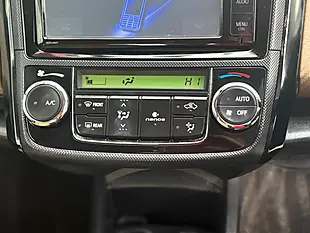 Used 2015 Toyota Corolla Axio Hybrid Pearl White - Interior and Exterior details 18