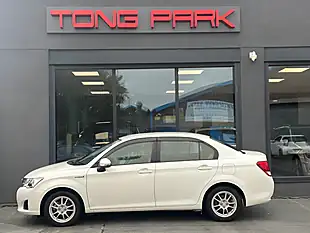 Used 2015 Toyota Corolla Axio White - Interior and Exterior details 5