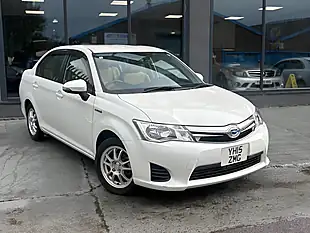 Used 2015 Toyota Corolla Axio White - Interior and Exterior details 2