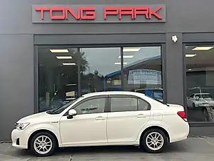 Used 2015 Toyota Corolla Axio White - Interior and Exterior details 5