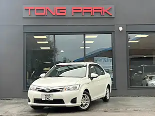 Used 2015 Toyota Corolla Axio White - Interior and Exterior details 8