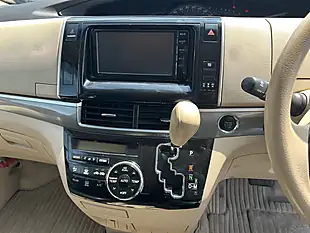 Used 2015 Toyota Estima 8 Seater White - Interior and Exterior details 13