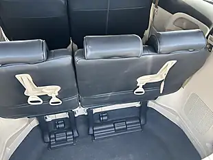 Used 2015 Toyota Estima 8 Seater White - Interior and Exterior details 17