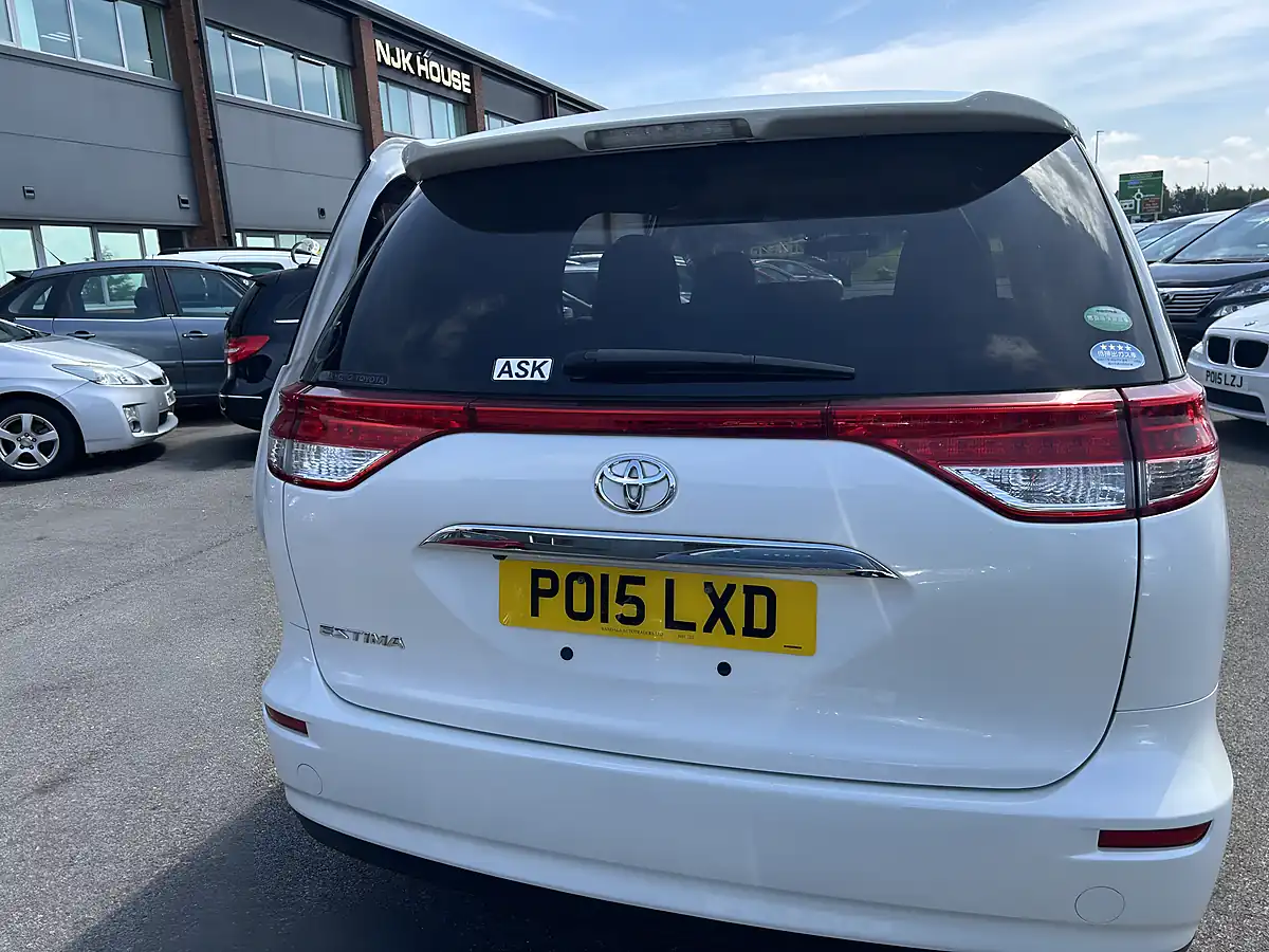Used 2015 Toyota Estima 8 Seater White - Interior and Exterior details 20