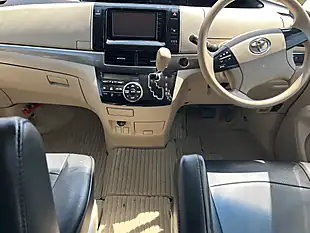 Used 2015 Toyota Estima 8 Seater White - Interior and Exterior details 8