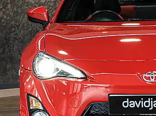 Used 2015 Toyota GT86 Aero Red - Interior and Exterior details 10