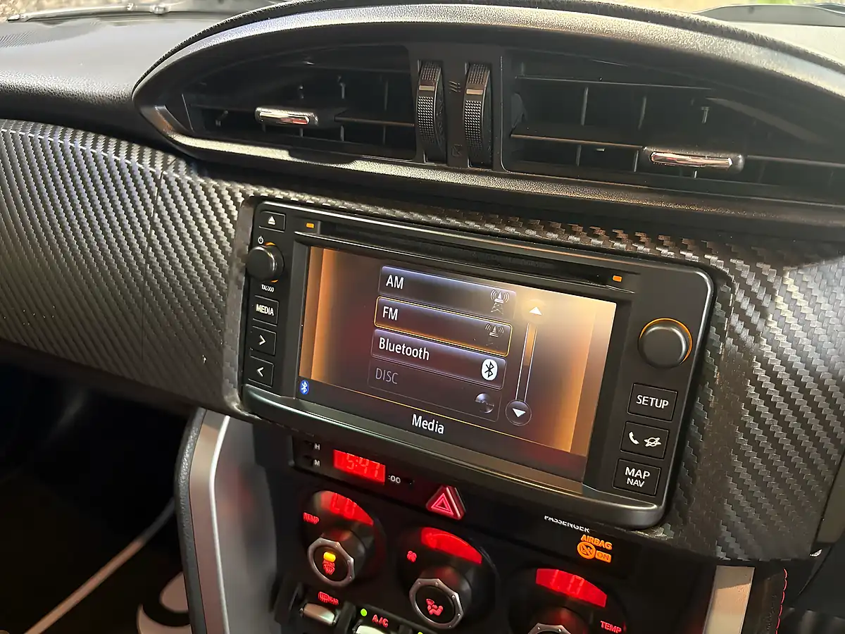 Used 2015 Toyota GT86 Aero Red - Interior and Exterior details 14