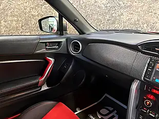 Used 2015 Toyota GT86 Aero Red - Interior and Exterior details 17