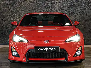 Used 2015 Toyota GT86 Aero Red - Interior and Exterior details 4