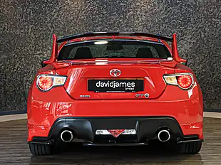Used 2015 Toyota GT86 Aero Red - Interior and Exterior details 8