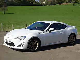 Used 2015 Toyota GT86 White - Interior and Exterior details 12
