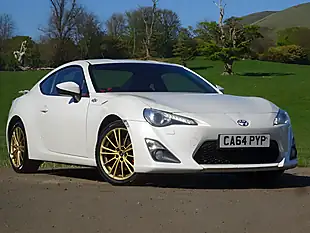 Used 2015 Toyota GT86 White - Interior and Exterior details 6