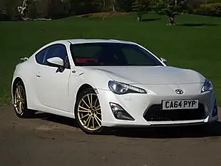 Used 2015 Toyota GT86 White - Interior and Exterior details 7