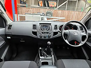 Used 2015 Toyota Hilux Active 4X4 Dcb Black - Interior and Exterior details 11