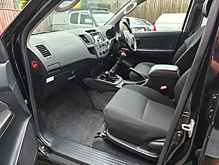 Used 2015 Toyota Hilux Active 4X4 Dcb Black - Interior and Exterior details 13