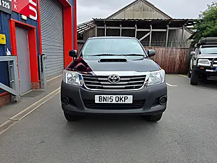 Used 2015 Toyota Hilux Active 4X4 Dcb Black - Interior and Exterior details 2