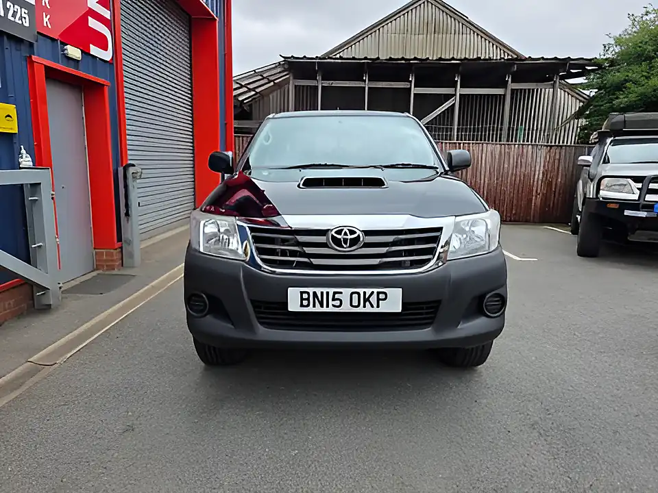 Used 2015 Toyota Hilux Active 4X4 Dcb Black - Interior and Exterior details 2