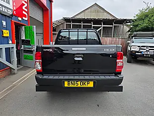 Used 2015 Toyota Hilux Active 4X4 Dcb Black - Interior and Exterior details 7