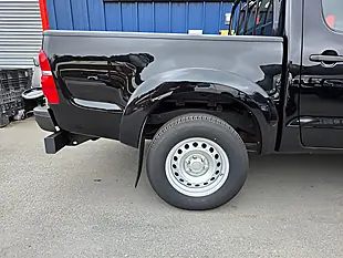 Used 2015 Toyota Hilux Active 4X4 Dcb Black - Interior and Exterior details 9