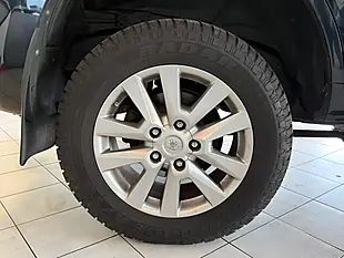 Used 2015 Toyota Land Cruiser Black - Interior and Exterior details 19