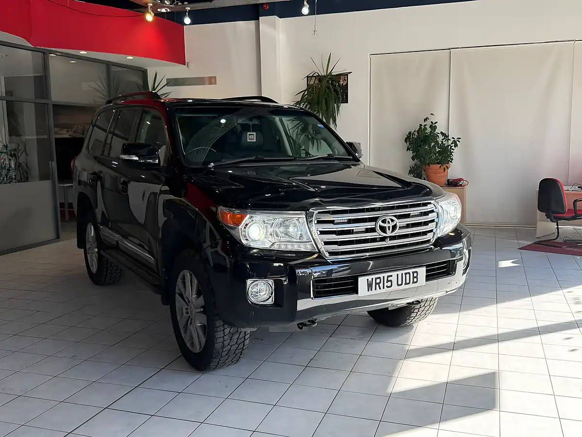Used 2015 Toyota Land Cruiser Black - Interior and Exterior details 2