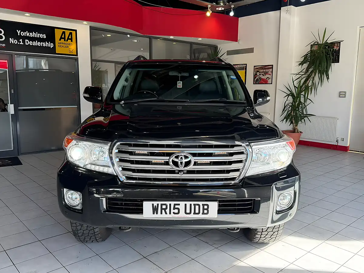 Used 2015 Toyota Land Cruiser Black - Interior and Exterior details 3