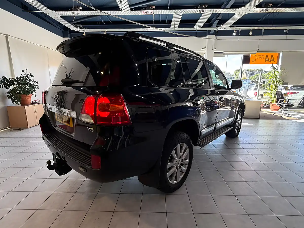 Used 2015 Toyota Land Cruiser Black - Interior and Exterior details 6