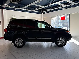 Used 2015 Toyota Land Cruiser Black - Interior and Exterior details 7