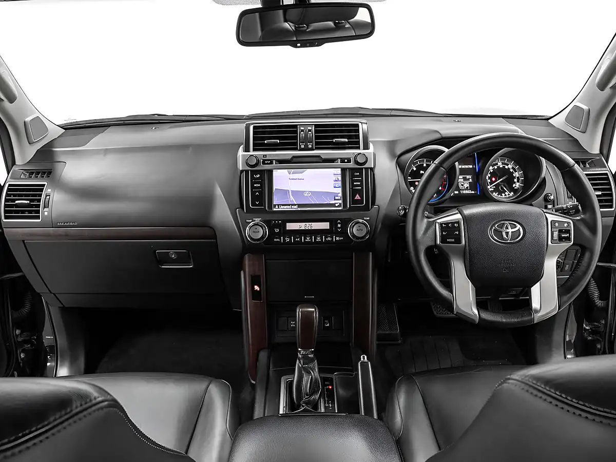 Used 2015 Toyota Land Cruiser Icon Galaxy Black - Interior and Exterior details 11