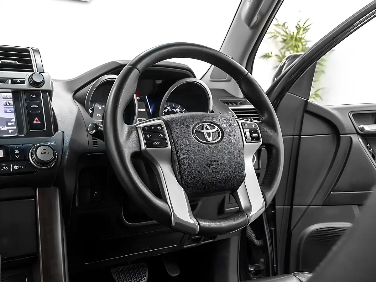 Used 2015 Toyota Land Cruiser Icon Galaxy Black - Interior and Exterior details 12