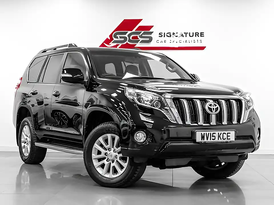 Used 2015 Toyota Land Cruiser Icon Galaxy Black - Interior and Exterior details 20
