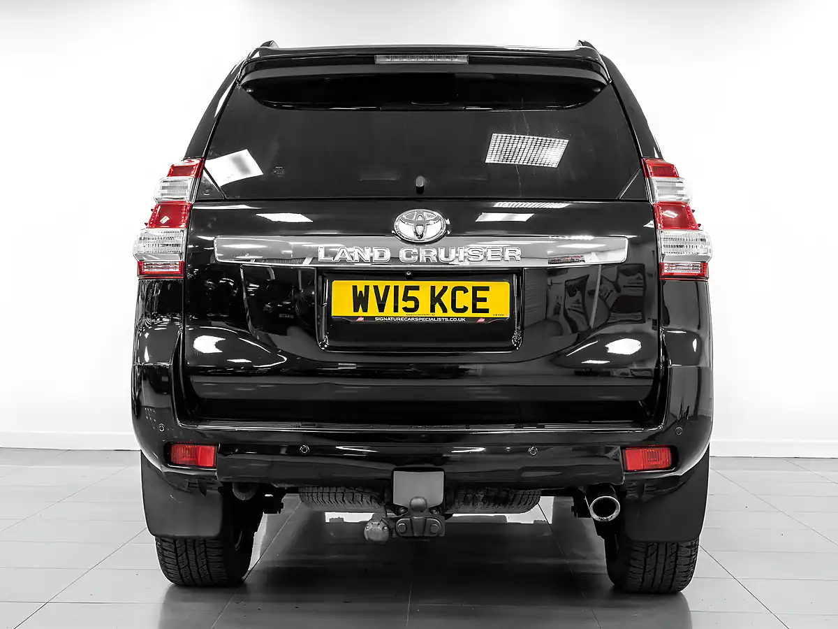 Used 2015 Toyota Land Cruiser Icon Galaxy Black - Interior and Exterior details 6