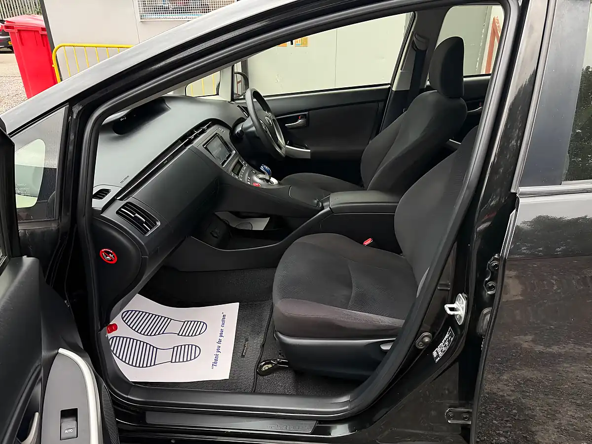 Used 2015 Toyota Prius Active Black - Interior and Exterior details 16