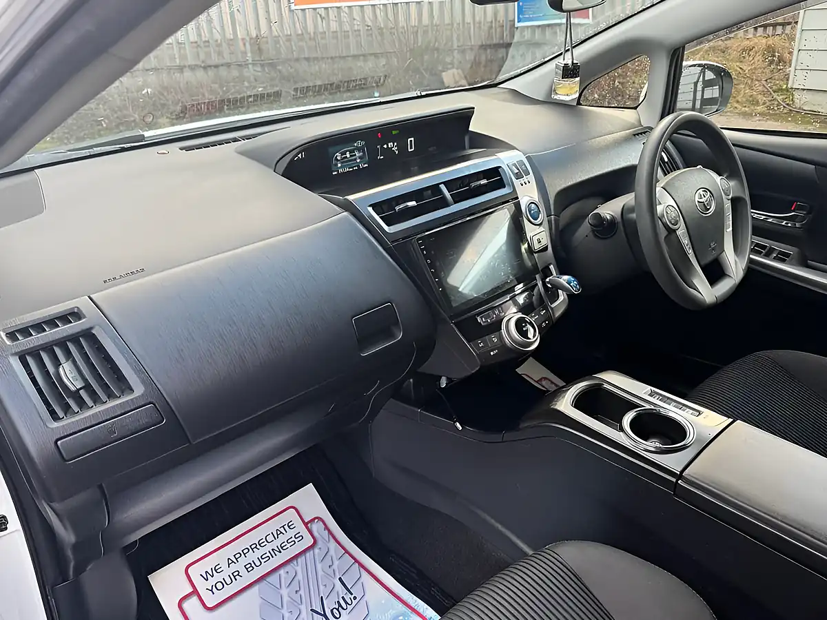 Used 2015 Toyota Prius Plus White - Interior and Exterior details 13