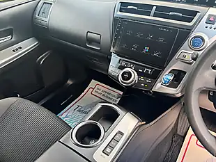 Used 2015 Toyota Prius Plus White - Interior and Exterior details 18
