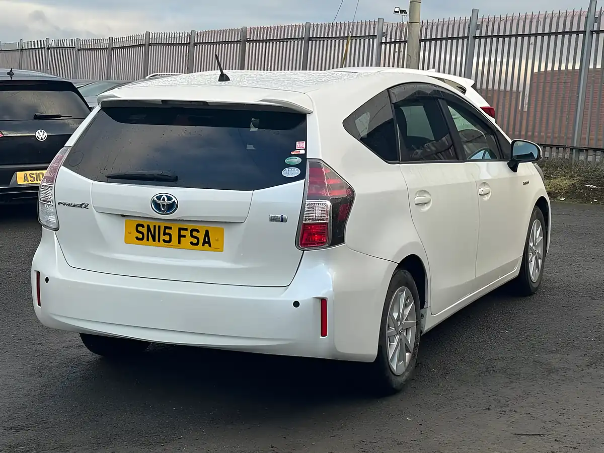 Used 2015 Toyota Prius Plus White - Interior and Exterior details 3